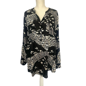 Vintage Y2K Calvin Klein Women's XL Black White Tropical Leaf Print Button-Up B